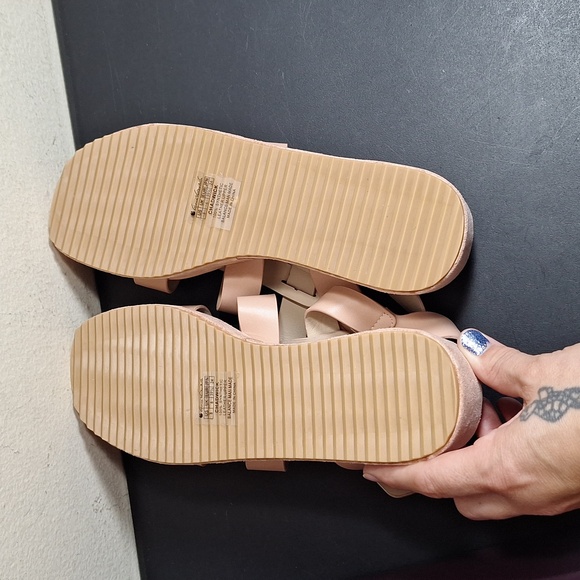 NEW without Box Gloria Vanderbilt Chadwick Sandals - Picture 3 of 4